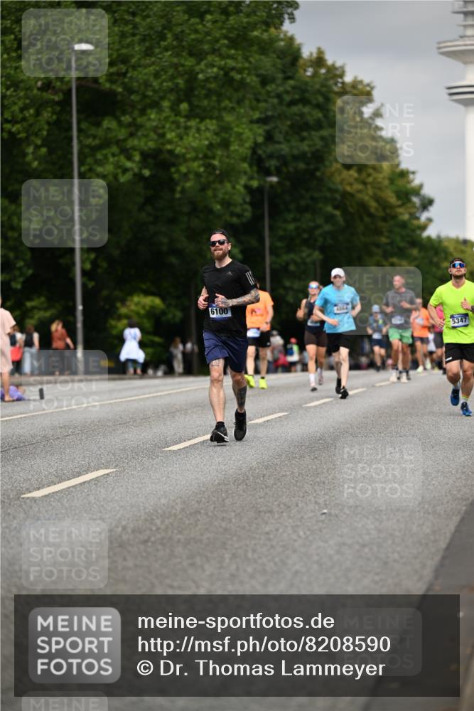 29.06.2025 - hella hamburg halbmarathon Dr. Thomas Lammeyer http://msf.ph/oto/8208590 29.06.2025 10:12:15 Kennedybrücke 1079, 1427, 1527, 2190, 2309, 3922, 4228, 4864, 5347, 6100, 7019, 9071, 9338 meine-sportfotos.de