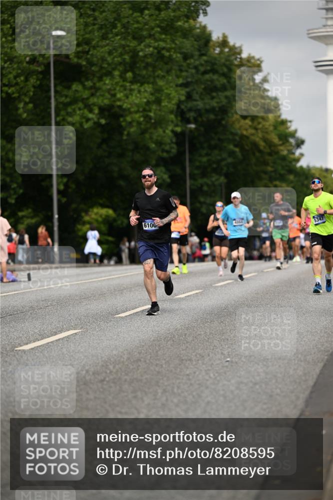 29.06.2025 - hella hamburg halbmarathon Dr. Thomas Lammeyer http://msf.ph/oto/8208595 29.06.2025 10:12:15 Kennedybrücke 1079, 1427, 1527, 2190, 2309, 3922, 4228, 4864, 5347, 6100, 7019, 9071, 9338 meine-sportfotos.de