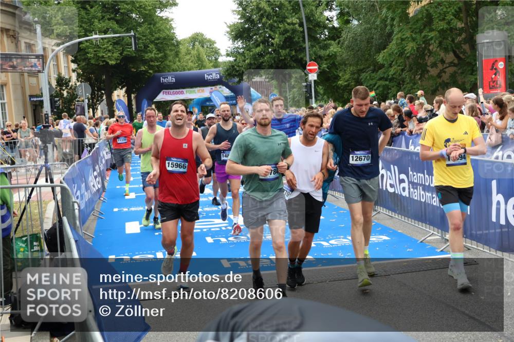 29.06.2025 - hella hamburg halbmarathon Zöllner http://msf.ph/oto/8208606 29.06.2025 10:49:33 Ziel 1342, 1476, 2516, 2592, 2596, 2878, 2889, 5705, 8437, 8689, 8813, 11339, 11340, 11779, 12094, 12670, 13233, 13269, 14562, 14838, 15784, 15857, 15894, 15966, 16114, 16592, 16738, 16891, 18476, 18887, 18960 meine-sportfotos.de