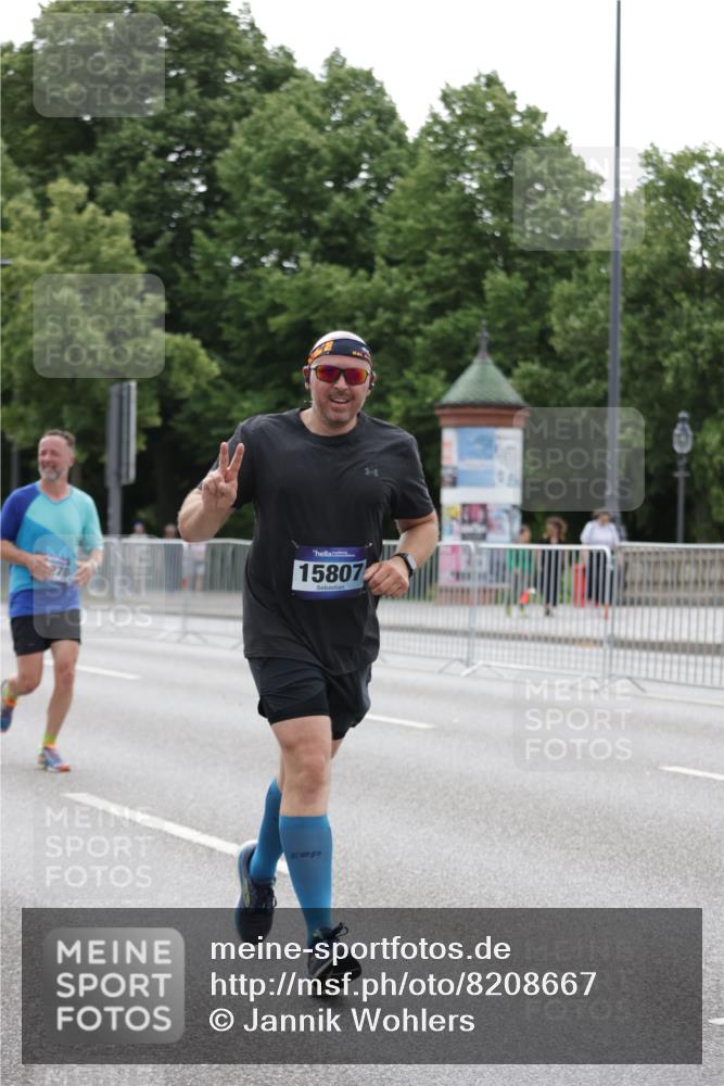 29.06.2025 - hella hamburg halbmarathon Jannik Wohlers http://msf.ph/oto/8208667 29.06.2025 10:26:13 Lombardsbrücke 1300, 2643, 4507, 4509, 4844, 6625, 6905, 7929, 8079, 9186, 11270, 12126, 13264, 14930, 15027, 15807, 15878, 16788, 17300, 17675, 18074, 18087, 18516 meine-sportfotos.de