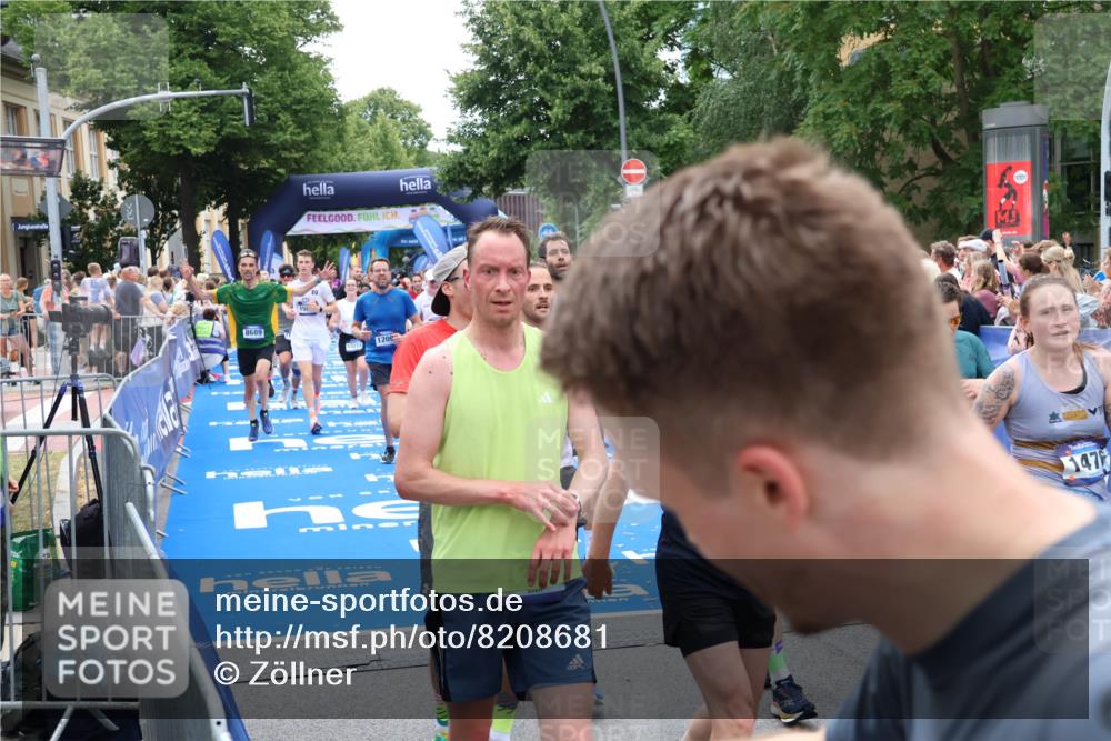 29.06.2025 - hella hamburg halbmarathon Zöllner http://msf.ph/oto/8208681 29.06.2025 10:49:36 Ziel 2516, 2592, 2596, 2878, 2889, 5705, 8437, 8689, 8813, 9038, 9649, 11339, 11340, 11679, 11977, 12094, 13233, 14562, 15392, 15857, 16114, 16592, 16738, 17001, 18476, 18960 meine-sportfotos.de