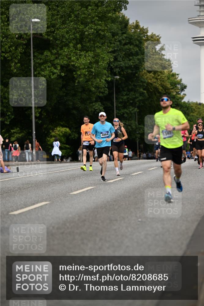 29.06.2025 - hella hamburg halbmarathon Dr. Thomas Lammeyer http://msf.ph/oto/8208685 29.06.2025 10:12:18 Kennedybrücke 1079, 1427, 1527, 2190, 2309, 3922, 4228, 4864, 5347, 6100, 7019, 9071 meine-sportfotos.de