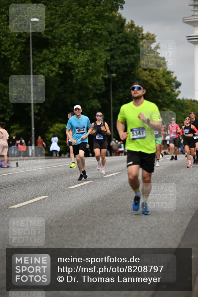 29.06.2025 - hella hamburg halbmarathon Dr. Thomas Lammeyer http://msf.ph/oto/8208797 29.06.2025 10:12:19 Kennedybrücke 1079, 1427, 1527, 2190, 2309, 3922, 4228, 4864, 5347, 6100, 7019, 9071 meine-sportfotos.de