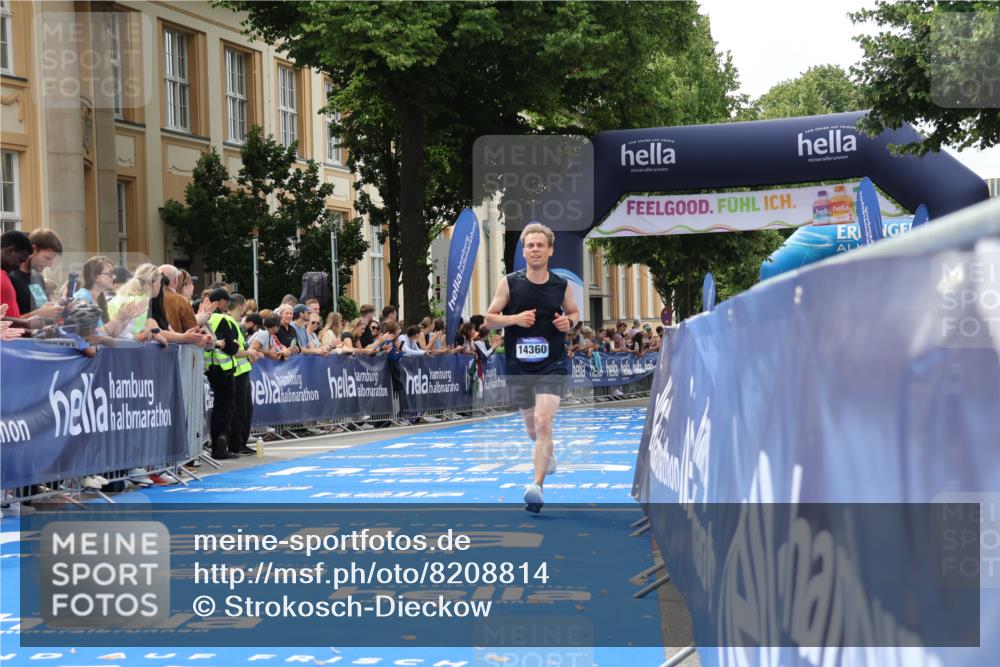 29.06.2025 - hella hamburg halbmarathon Strokosch-Dieckow http://msf.ph/oto/8208814 29.06.2025 10:20:44 Ziel 11210, 14360, 14766, 16988, 17402 meine-sportfotos.de