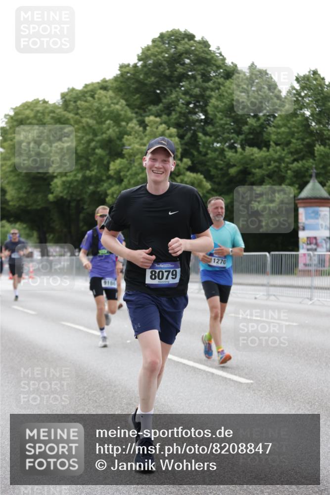 29.06.2025 - hella hamburg halbmarathon Jannik Wohlers http://msf.ph/oto/8208847 29.06.2025 10:26:14 Lombardsbrücke 1300, 2643, 4507, 4509, 4844, 6625, 6905, 8079, 9186, 11270, 11740, 12126, 13264, 14930, 15027, 15807, 15878, 16788, 17300, 17675, 18074, 18087, 18516 meine-sportfotos.de