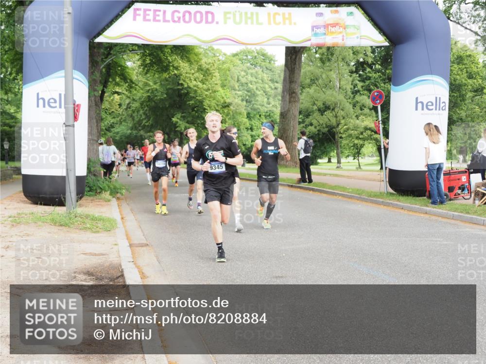 29.06.2025 - hella hamburg halbmarathon MichiJ http://msf.ph/oto/8208884 29.06.2025 10:22:51 Zwischen KM18-KM19 4246, 9345, 12290, 13066, 14310, 14549, 17802 meine-sportfotos.de