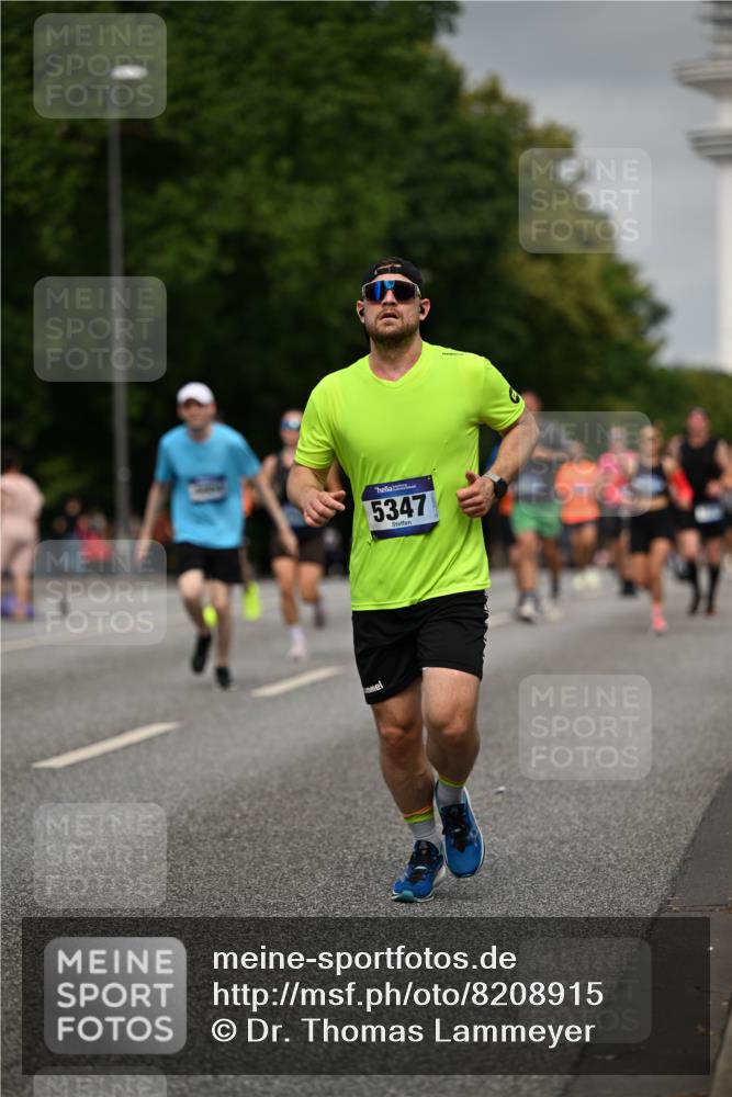 29.06.2025 - hella hamburg halbmarathon Dr. Thomas Lammeyer http://msf.ph/oto/8208915 29.06.2025 10:12:20 Kennedybrücke 1079, 1427, 1527, 2190, 2309, 3922, 4228, 4864, 5347, 6100, 7019, 9071 meine-sportfotos.de