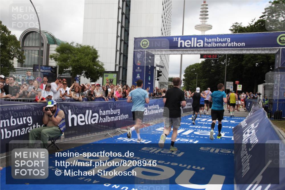 29.06.2025 - hella hamburg halbmarathon Michael Strokosch http://msf.ph/oto/8208946 29.06.2025 10:46:02 Ziel 2189, 4277, 5648, 6532, 8269, 8577, 8871, 10792, 11821, 11936, 12084, 14462, 14911, 15149, 17008, 18081, 18185, 19116 meine-sportfotos.de