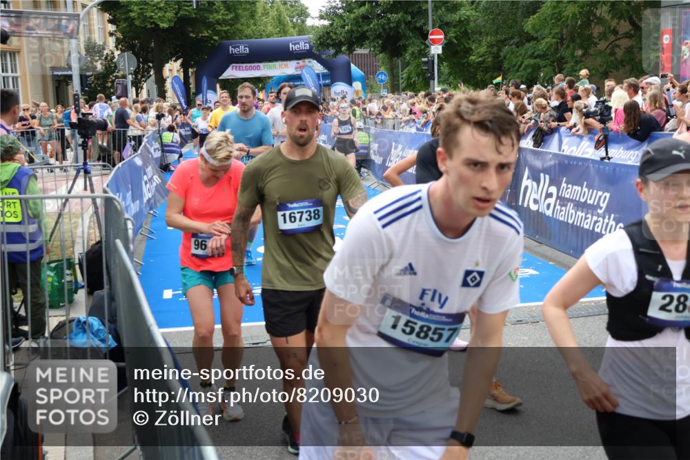 29.06.2025 - hella hamburg halbmarathon Zöllner http://msf.ph/oto/8209030 29.06.2025 10:49:44 Ziel 2504, 2706, 2937, 3060, 3543, 5894, 5978, 6115, 7332, 9463, 9551, 9619, 9723, 11977, 13159, 14794, 16843, 16877, 17282, 18058, 18451, 18926 meine-sportfotos.de