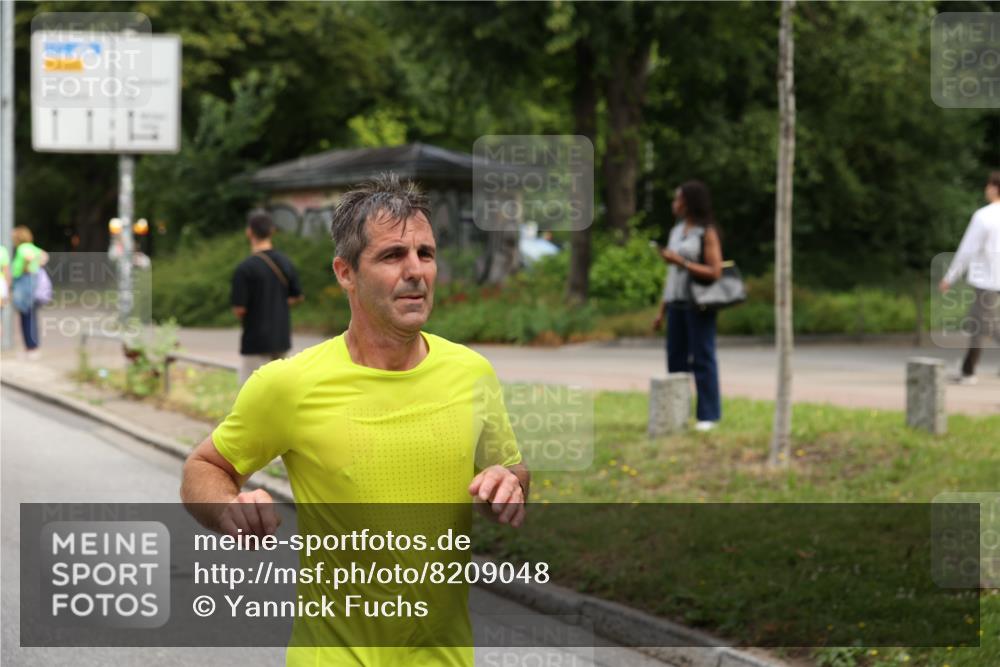 29.06.2025 - hella hamburg halbmarathon Yannick Fuchs http://msf.ph/oto/8209048 29.06.2025 10:45:05 20KM 1366, 1461, 2207, 2411, 2540, 2880, 3654, 4077, 4816, 5018, 5336, 5600, 7052, 7134, 7369, 8117, 8205, 8261, 8508, 8819, 9057, 10057, 10215, 10508, 10603, 11214, 11422, 11512, 11733, 12016, 12778, 12949, 13073, 13808, 14125, 15480, 15720, 15871, 16285, 16291, 16907, 17129, 17221, 17823, 18006, 18182, 18413, 18489, 19007 meine-sportfotos.de