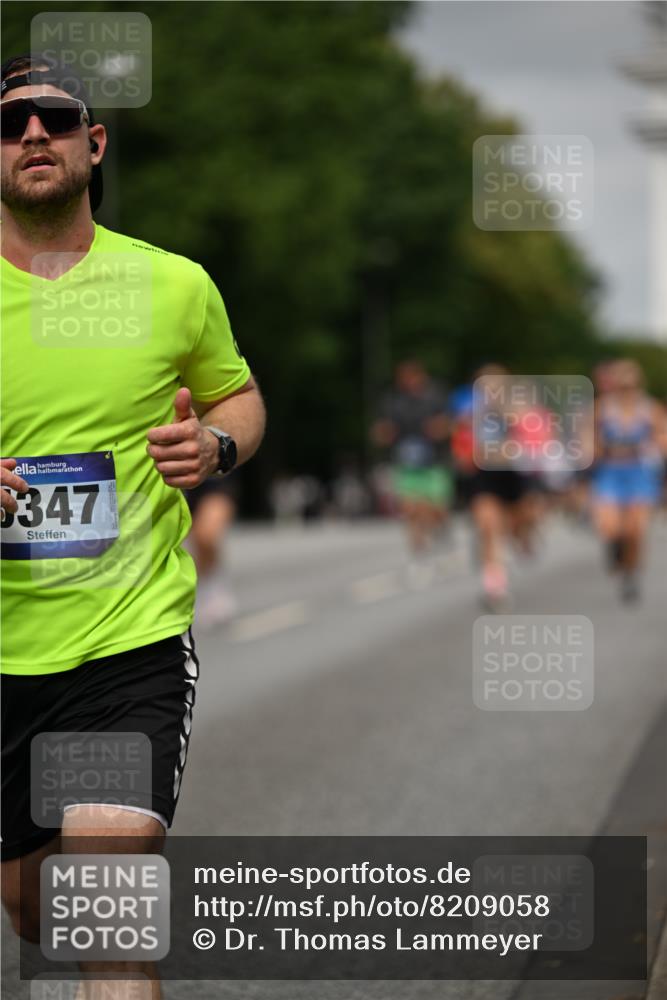 29.06.2025 - hella hamburg halbmarathon Dr. Thomas Lammeyer http://msf.ph/oto/8209058 29.06.2025 10:12:22 Kennedybrücke 1427, 1527, 2190, 2309, 4228, 4864, 5100, 5347, 6100, 6918, 9071 meine-sportfotos.de