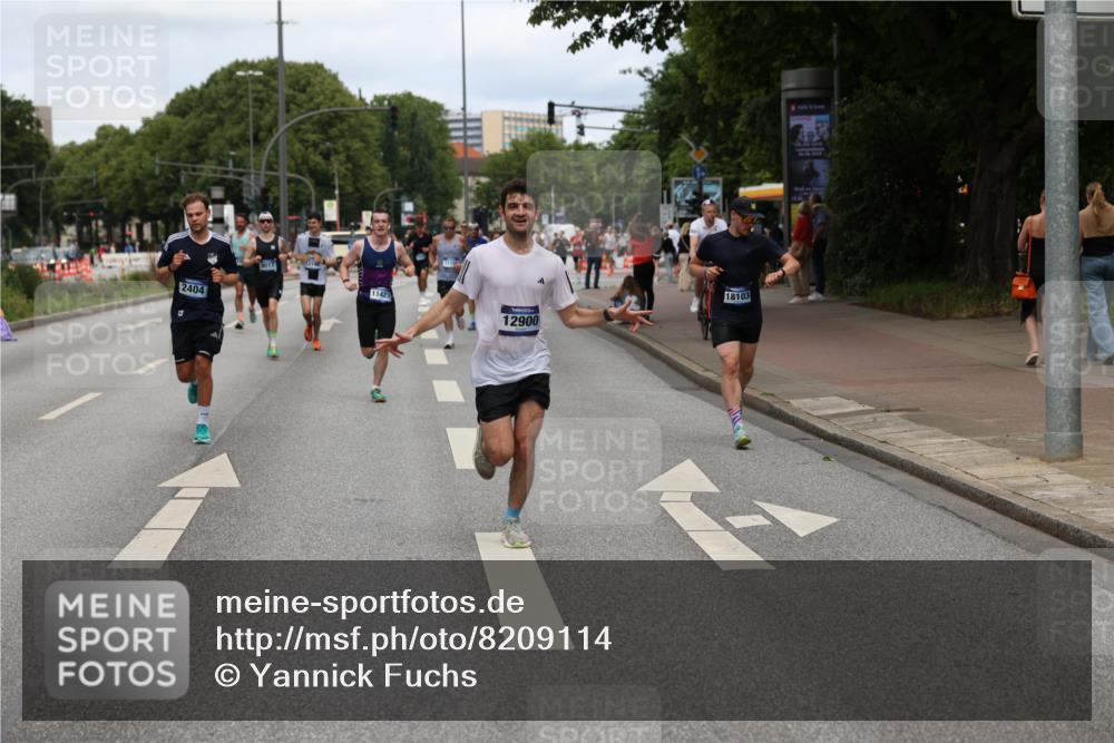 29.06.2025 - hella hamburg halbmarathon Yannick Fuchs http://msf.ph/oto/8209114 29.06.2025 10:32:21 20KM 1505, 2404, 3480, 3790, 5042, 5791, 5923, 6047, 7152, 7154, 9017, 9944, 10793, 10922, 11106, 11423, 12739, 12900, 13148, 13372, 13595, 13900, 15303, 15382, 15888, 16698, 17726, 18103, 18193, 18216, 18277, 18357, 18986 meine-sportfotos.de