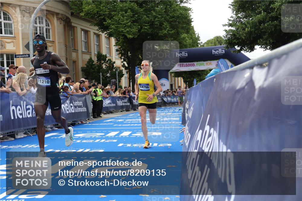 29.06.2025 - hella hamburg halbmarathon Strokosch-Dieckow http://msf.ph/oto/8209135 29.06.2025 10:20:54 Ziel 6530, 11210, 14766, 17402, 19075 meine-sportfotos.de