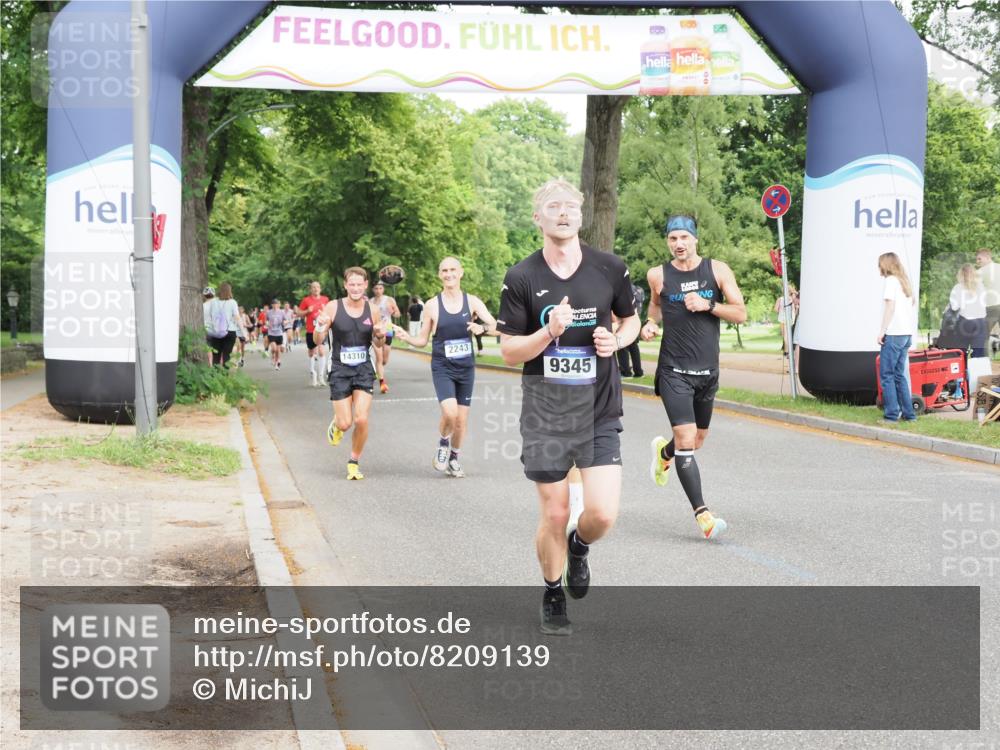 29.06.2025 - hella hamburg halbmarathon MichiJ http://msf.ph/oto/8209139 29.06.2025 10:22:51 Zwischen KM18-KM19 4246, 9345, 12290, 13066, 14310, 14549, 17802 meine-sportfotos.de