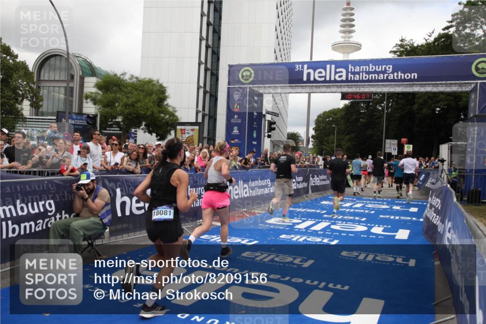 29.06.2025 - hella hamburg halbmarathon Michael Strokosch http://msf.ph/oto/8209156 29.06.2025 10:46:06 Ziel 2189, 5648, 6460, 8269, 8577, 8871, 9585, 11936, 12084, 12269, 13630, 14462, 14804, 17008, 18081 meine-sportfotos.de