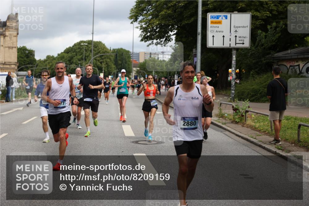 29.06.2025 - hella hamburg halbmarathon Yannick Fuchs http://msf.ph/oto/8209159 29.06.2025 10:45:06 20KM 1366, 1461, 2411, 2540, 2880, 3654, 4077, 4816, 5018, 5336, 5600, 7052, 7134, 7369, 8117, 8205, 8261, 8508, 8819, 8989, 9057, 10057, 10215, 10508, 10603, 11214, 11422, 11512, 11733, 12016, 12778, 12949, 13073, 13808, 14125, 15480, 15720, 15871, 16285, 16291, 16907, 17129, 17221, 17823, 18006, 18182, 18413, 18489, 19007 meine-sportfotos.de
