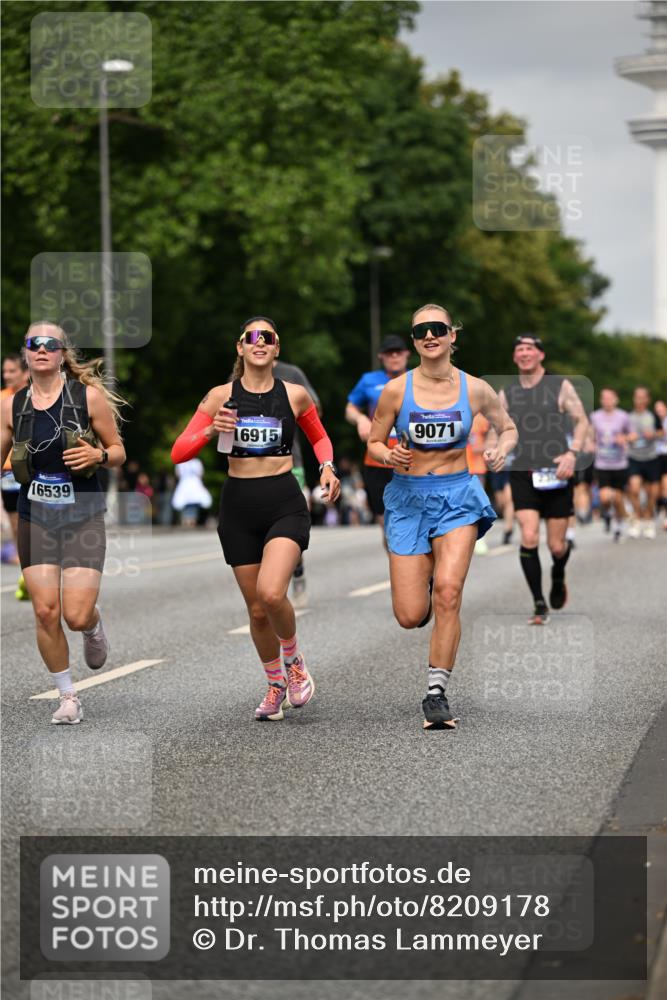 29.06.2025 - hella hamburg halbmarathon Dr. Thomas Lammeyer http://msf.ph/oto/8209178 29.06.2025 10:12:25 Kennedybrücke 1527, 2190, 2309, 4228, 4864, 5100, 5347, 6100, 6918, 9071, 9616, 9966 meine-sportfotos.de