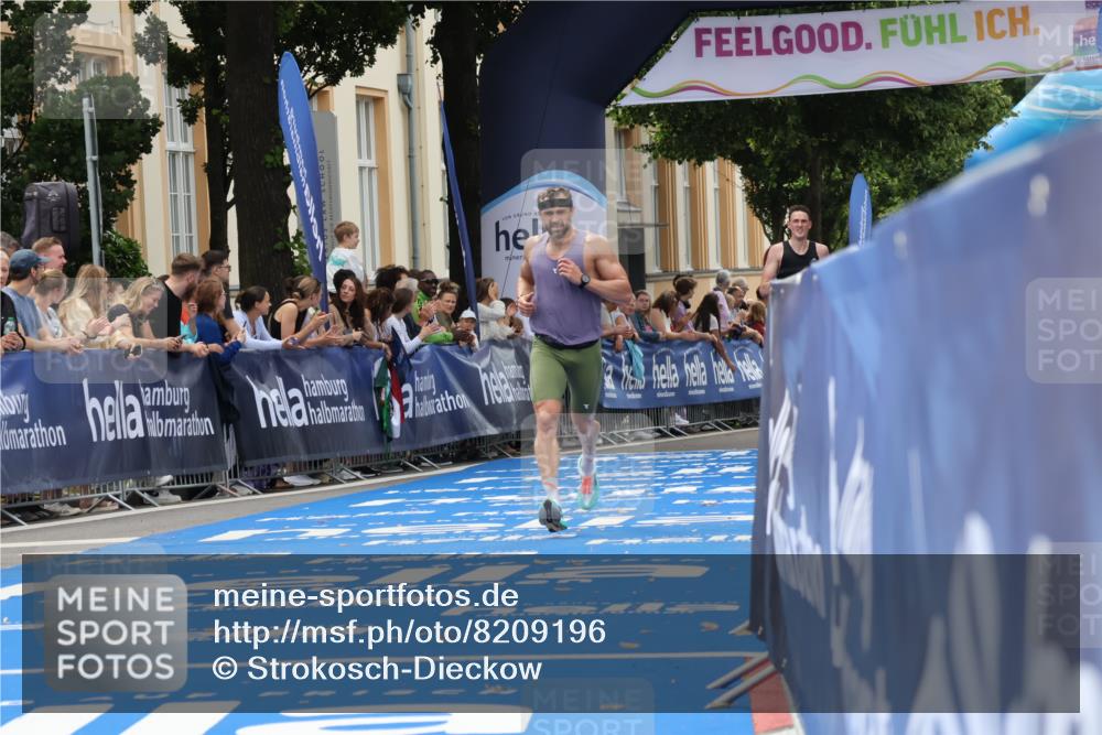 29.06.2025 - hella hamburg halbmarathon Strokosch-Dieckow http://msf.ph/oto/8209196 29.06.2025 10:20:56 Ziel 6530, 11210, 14766, 19075 meine-sportfotos.de