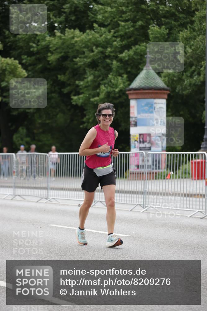 29.06.2025 - hella hamburg halbmarathon Jannik Wohlers http://msf.ph/oto/8209276 29.06.2025 10:26:17 Lombardsbrücke 2643, 4507, 4509, 6625, 7069, 8079, 9186, 11270, 11740, 12071, 12126, 15027, 15807, 15878, 16788, 17300, 17675, 18074, 18087, 18516 meine-sportfotos.de
