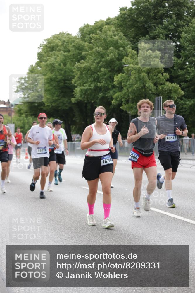 29.06.2025 - hella hamburg halbmarathon Jannik Wohlers http://msf.ph/oto/8209331 29.06.2025 10:26:18 Lombardsbrücke 2643, 4507, 4509, 6625, 7069, 8079, 9186, 11270, 11740, 12071, 12126, 15027, 15807, 15878, 16788, 17300, 17675, 18074, 18087, 18516 meine-sportfotos.de