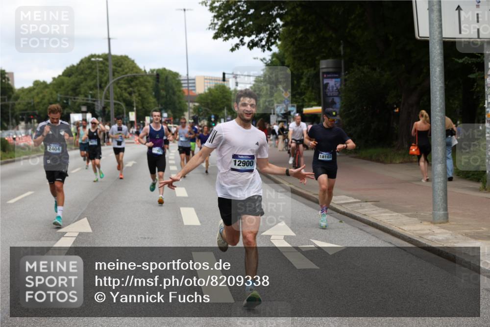 29.06.2025 - hella hamburg halbmarathon Yannick Fuchs http://msf.ph/oto/8209338 29.06.2025 10:32:21 20KM 1505, 2404, 3480, 3790, 5042, 5791, 5923, 6047, 7152, 7154, 9017, 9944, 10793, 10922, 11106, 11423, 12739, 12900, 13148, 13372, 13595, 13900, 15303, 15382, 15888, 16698, 17726, 18103, 18193, 18216, 18277, 18357, 18986 meine-sportfotos.de