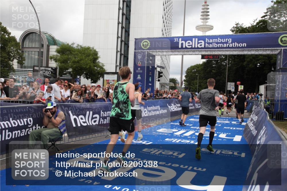29.06.2025 - hella hamburg halbmarathon Michael Strokosch http://msf.ph/oto/8209398 29.06.2025 10:46:10 Ziel 1759, 2707, 3087, 5648, 6460, 7961, 8269, 9585, 11125, 11936, 12269, 13630, 14804, 16136, 16466, 16475, 18081, 18702 meine-sportfotos.de