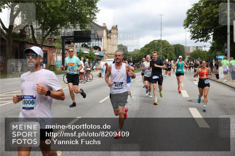 29.06.2025 - hella hamburg halbmarathon Yannick Fuchs http://msf.ph/oto/8209409 29.06.2025 10:45:07 20KM 1366, 1461, 2411, 2540, 2880, 4077, 4816, 5018, 5336, 5600, 7052, 7134, 7369, 7943, 8117, 8205, 8261, 8508, 8819, 8989, 9057, 10057, 10215, 10508, 10603, 11214, 11422, 11512, 11733, 12016, 12778, 12949, 13073, 13808, 14125, 15480, 15720, 15871, 16285, 16291, 16907, 17129, 17221, 17823, 18006, 18182, 18413, 18489, 19007 meine-sportfotos.de