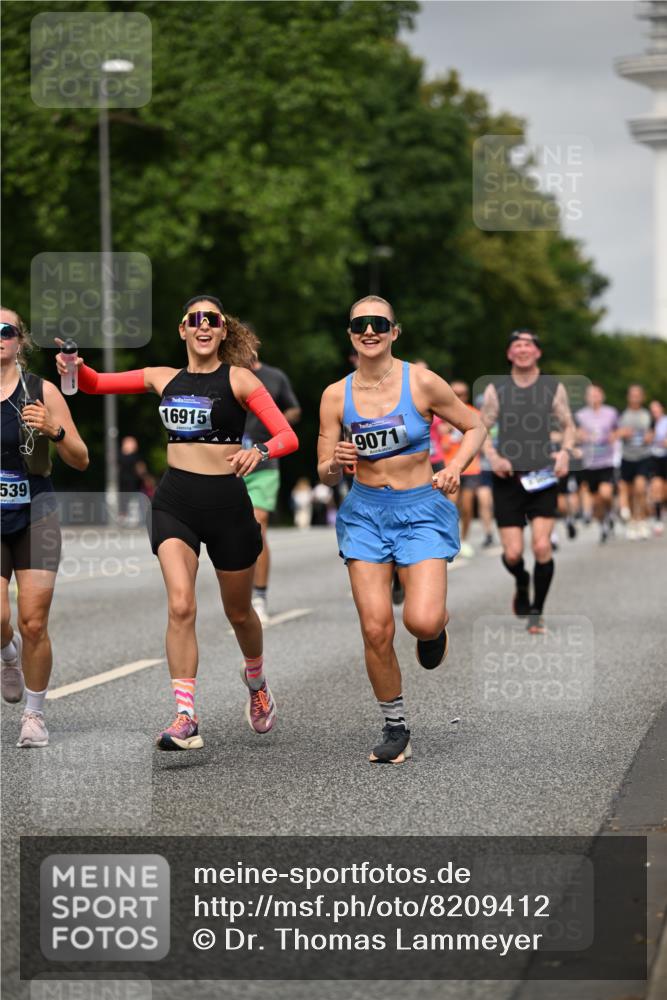 29.06.2025 - hella hamburg halbmarathon Dr. Thomas Lammeyer http://msf.ph/oto/8209412 29.06.2025 10:12:25 Kennedybrücke 1527, 2190, 2309, 4228, 4864, 5100, 5347, 6100, 6918, 9071, 9616, 9966 meine-sportfotos.de