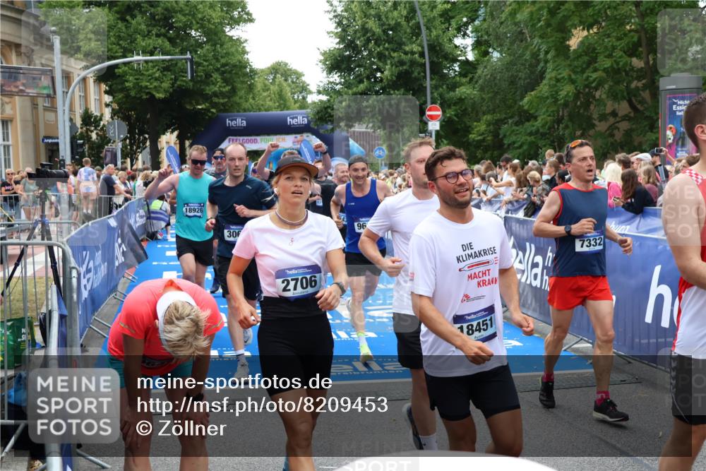 29.06.2025 - hella hamburg halbmarathon Zöllner http://msf.ph/oto/8209453 29.06.2025 10:49:49 Ziel 2706, 3060, 3543, 5894, 6125, 7332, 9200, 9551, 9619, 9723, 9924, 11975, 13159, 14794, 16800, 16843, 16877, 17282, 17753, 18451, 18926 meine-sportfotos.de
