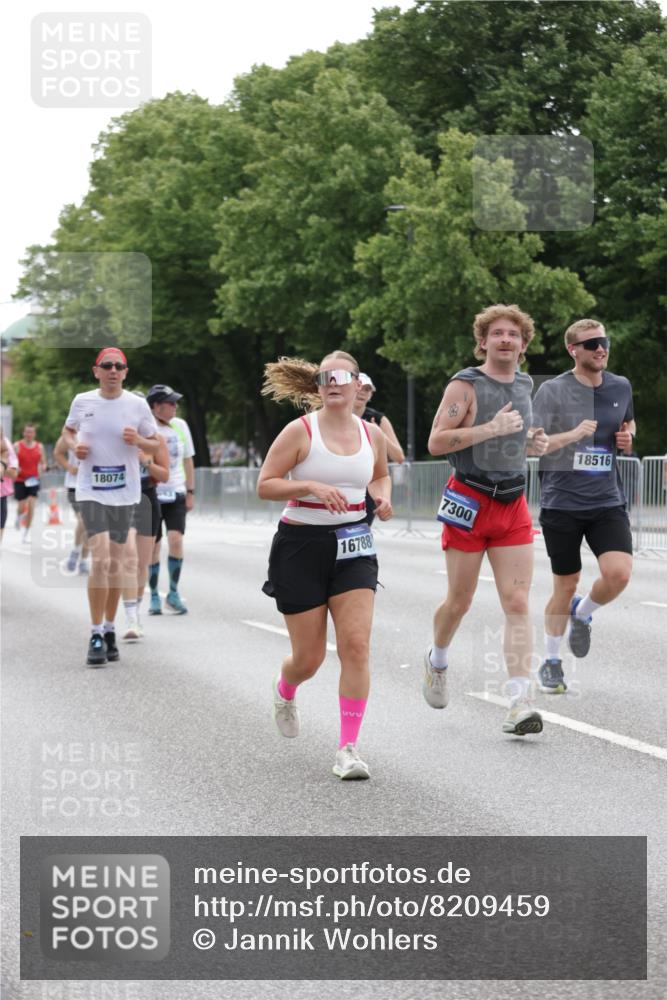 29.06.2025 - hella hamburg halbmarathon Jannik Wohlers http://msf.ph/oto/8209459 29.06.2025 10:26:18 Lombardsbrücke 2643, 4507, 4509, 6625, 7069, 8079, 9186, 11270, 11740, 12071, 12126, 15027, 15807, 15878, 16788, 17300, 17675, 18074, 18087, 18516 meine-sportfotos.de