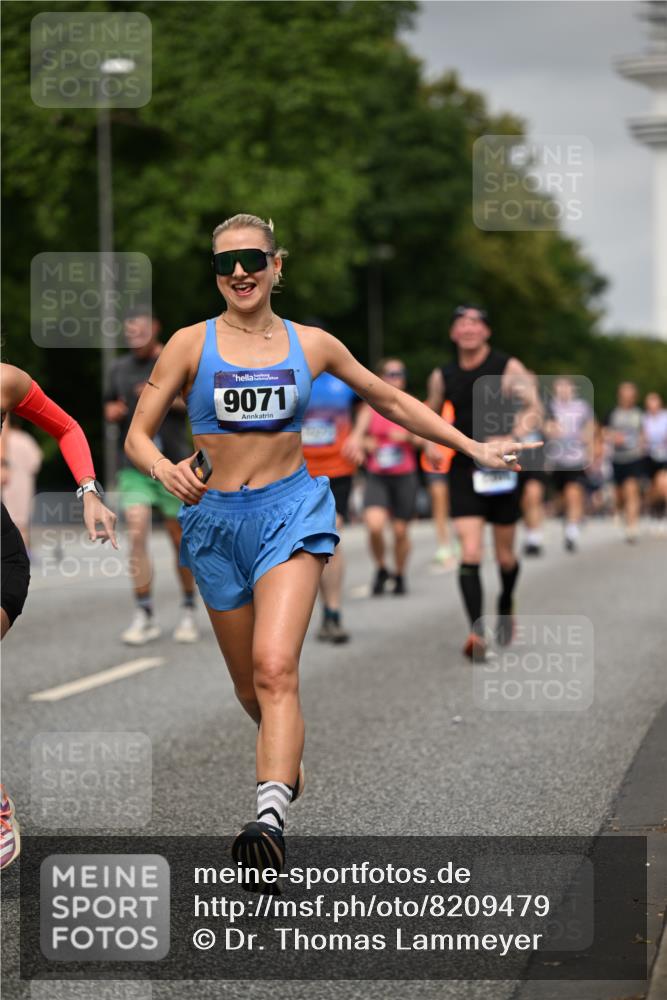 29.06.2025 - hella hamburg halbmarathon Dr. Thomas Lammeyer http://msf.ph/oto/8209479 29.06.2025 10:12:26 Kennedybrücke 1527, 2190, 2309, 4864, 5100, 5347, 6100, 6918, 9071, 9616, 9966 meine-sportfotos.de