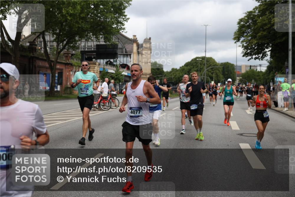 29.06.2025 - hella hamburg halbmarathon Yannick Fuchs http://msf.ph/oto/8209535 29.06.2025 10:45:07 20KM 1366, 1461, 2411, 2540, 2880, 4077, 4816, 5018, 5336, 5600, 7052, 7134, 7369, 7943, 8117, 8205, 8261, 8508, 8819, 8989, 9057, 10057, 10215, 10508, 10603, 11214, 11422, 11512, 11733, 12016, 12778, 12949, 13073, 13808, 14125, 15480, 15720, 15871, 16285, 16291, 16907, 17129, 17221, 17823, 18006, 18182, 18413, 18489, 19007 meine-sportfotos.de