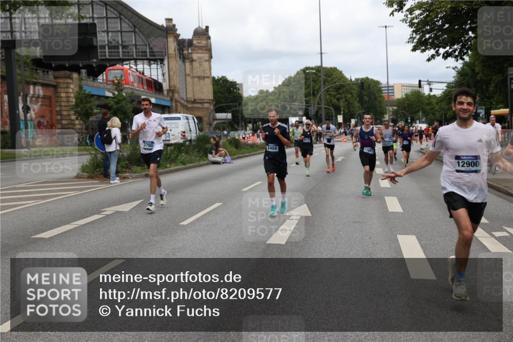 29.06.2025 - hella hamburg halbmarathon Yannick Fuchs http://msf.ph/oto/8209577 29.06.2025 10:32:22 20KM 1505, 2404, 3480, 3790, 5791, 5923, 7152, 7154, 9017, 9944, 10793, 10922, 11106, 11423, 12739, 12900, 13148, 13372, 13595, 13900, 15303, 15382, 15888, 16698, 17726, 18103, 18193, 18216, 18277, 18357, 18986 meine-sportfotos.de