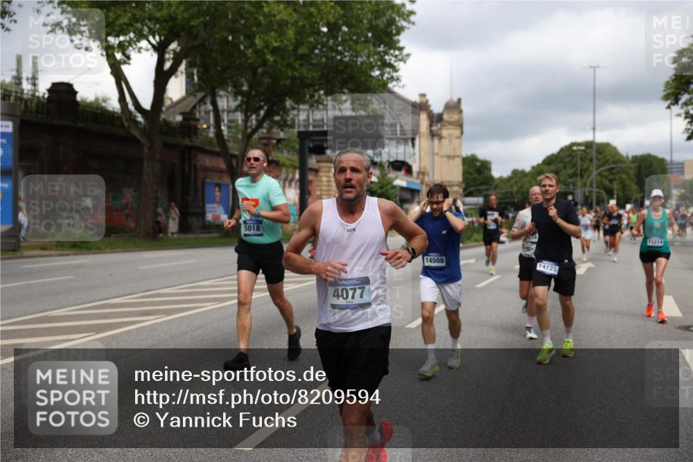29.06.2025 - hella hamburg halbmarathon Yannick Fuchs http://msf.ph/oto/8209594 29.06.2025 10:45:07 20KM 1366, 1461, 2411, 2540, 2880, 4077, 4816, 5018, 5336, 5600, 7052, 7134, 7369, 7943, 8117, 8205, 8261, 8508, 8819, 8989, 9057, 10057, 10215, 10508, 10603, 11214, 11422, 11512, 11733, 12016, 12778, 12949, 13073, 13808, 14125, 15480, 15720, 15871, 16285, 16291, 16907, 17129, 17221, 17823, 18006, 18182, 18413, 18489, 19007 meine-sportfotos.de
