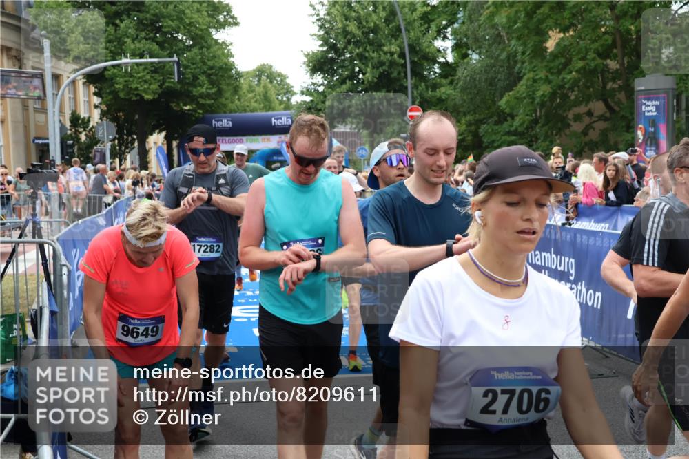 29.06.2025 - hella hamburg halbmarathon Zöllner http://msf.ph/oto/8209611 29.06.2025 10:49:52 Ziel 3543, 4017, 5460, 5894, 6125, 8455, 9126, 9200, 9551, 9597, 9723, 9924, 11975, 13159, 13463, 14794, 16800, 17282, 17753, 19109, 19122 meine-sportfotos.de