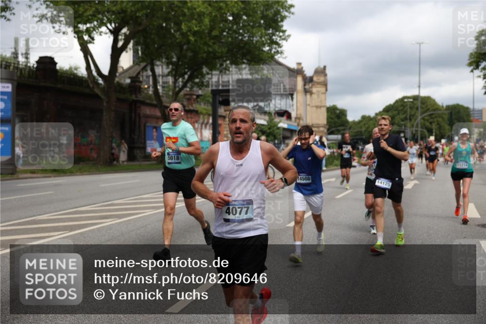 29.06.2025 - hella hamburg halbmarathon Yannick Fuchs http://msf.ph/oto/8209646 29.06.2025 10:45:07 20KM 1366, 1461, 2411, 2540, 2880, 4077, 4816, 5018, 5336, 5600, 7052, 7134, 7369, 7943, 8117, 8205, 8261, 8508, 8819, 8989, 9057, 10057, 10215, 10508, 10603, 11214, 11422, 11512, 11733, 12016, 12778, 12949, 13073, 13808, 14125, 15480, 15720, 15871, 16285, 16291, 16907, 17129, 17221, 17823, 18006, 18182, 18413, 18489, 19007 meine-sportfotos.de