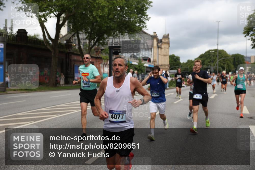 29.06.2025 - hella hamburg halbmarathon Yannick Fuchs http://msf.ph/oto/8209651 29.06.2025 10:45:07 20KM 1366, 1461, 2411, 2540, 2880, 4077, 4816, 5018, 5336, 5600, 7052, 7134, 7369, 7943, 8117, 8205, 8261, 8508, 8819, 8989, 9057, 10057, 10215, 10508, 10603, 11214, 11422, 11512, 11733, 12016, 12778, 12949, 13073, 13808, 14125, 15480, 15720, 15871, 16285, 16291, 16907, 17129, 17221, 17823, 18006, 18182, 18413, 18489, 19007 meine-sportfotos.de