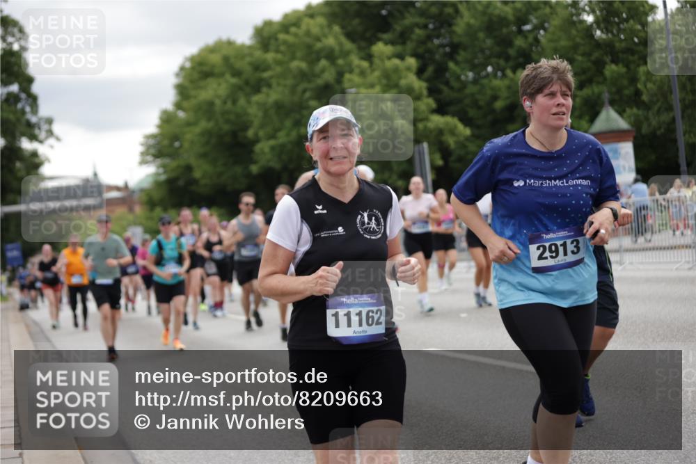 29.06.2025 - hella hamburg halbmarathon Jannik Wohlers http://msf.ph/oto/8209663 29.06.2025 11:17:26 Lombardsbrücke 1295, 1357, 2386, 2387, 2800, 3150, 3656, 4484, 5233, 5321, 5674, 5874, 6402, 6405, 6504, 7208, 7285, 7286, 8328, 8516, 9174, 9344, 9778, 9779, 10114, 10176, 10399, 10887, 11162, 11488, 12139, 12272, 12273, 13038, 13579, 14035, 14227, 14287, 14288, 14926, 15659, 16284, 16493, 16518, 16959, 18665 meine-sportfotos.de