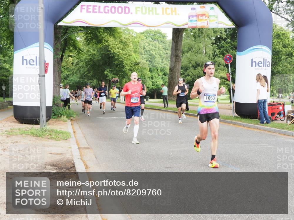 29.06.2025 - hella hamburg halbmarathon MichiJ http://msf.ph/oto/8209760 29.06.2025 10:22:55 Zwischen KM18-KM19 1053, 2243, 4246, 9345, 10865, 14310 meine-sportfotos.de