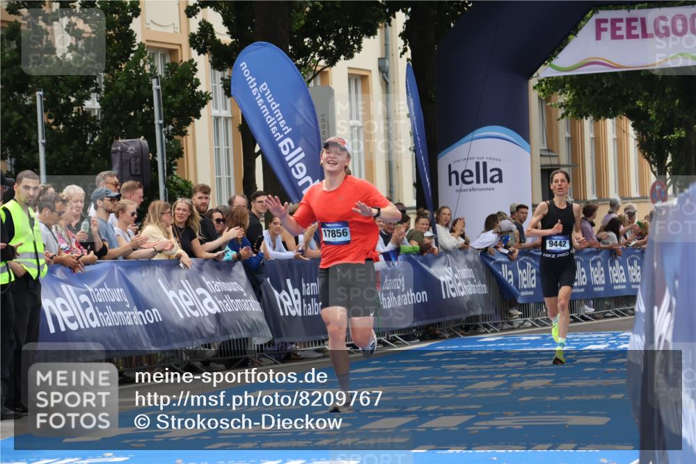 29.06.2025 - hella hamburg halbmarathon Strokosch-Dieckow http://msf.ph/oto/8209767 29.06.2025 10:21:31 Ziel 6559, 9442, 11965, 17856 meine-sportfotos.de