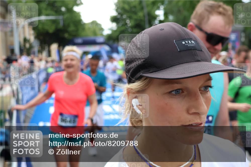 29.06.2025 - hella hamburg halbmarathon Zöllner http://msf.ph/oto/8209788 29.06.2025 10:49:54 Ziel 2540, 4017, 5460, 6125, 8455, 9126, 9200, 9491, 9597, 9924, 11975, 12527, 13463, 16800, 16887, 17753, 19109, 19122 meine-sportfotos.de