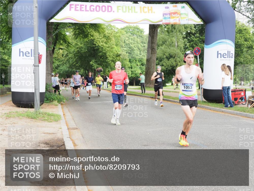 29.06.2025 - hella hamburg halbmarathon MichiJ http://msf.ph/oto/8209793 29.06.2025 10:22:56 Zwischen KM18-KM19 1053, 2243, 4246, 5193, 9345, 10865, 14310, 15902 meine-sportfotos.de