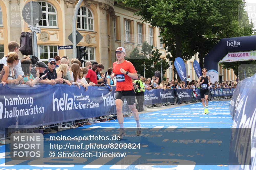 29.06.2025 - hella hamburg halbmarathon Strokosch-Dieckow http://msf.ph/oto/8209824 29.06.2025 10:21:34 Ziel 6559, 9442, 11965, 17856 meine-sportfotos.de