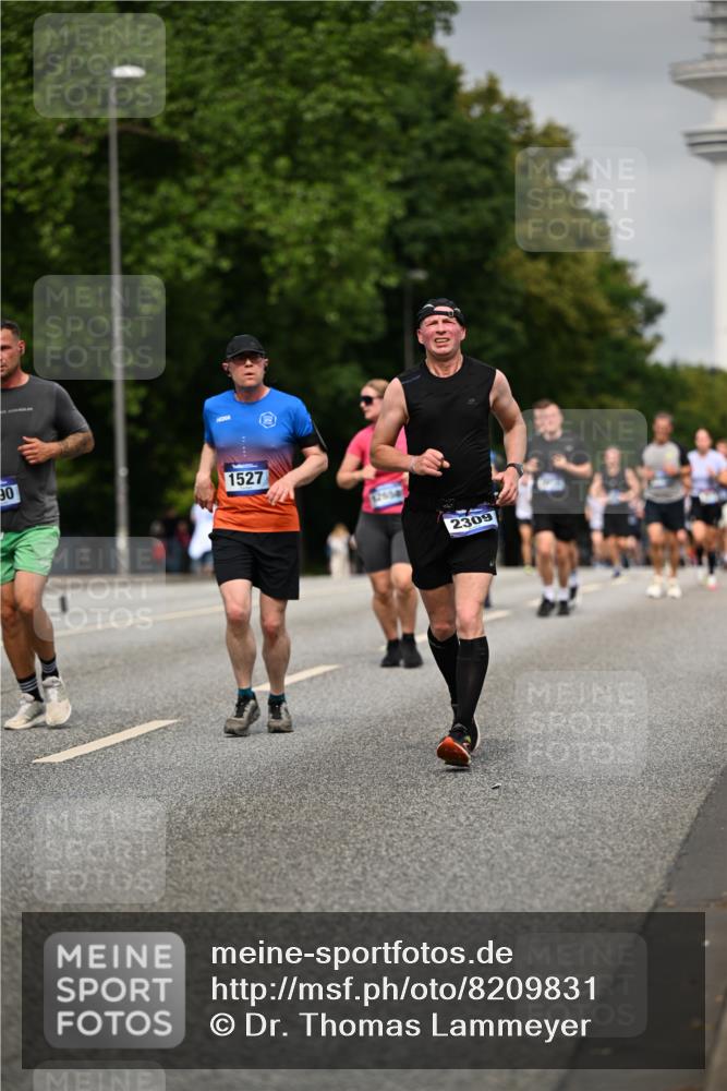 29.06.2025 - hella hamburg halbmarathon Dr. Thomas Lammeyer http://msf.ph/oto/8209831 29.06.2025 10:12:27 Kennedybrücke 1527, 2190, 2309, 4864, 5100, 5347, 6100, 6590, 6918, 7453, 9071, 9616, 9966 meine-sportfotos.de