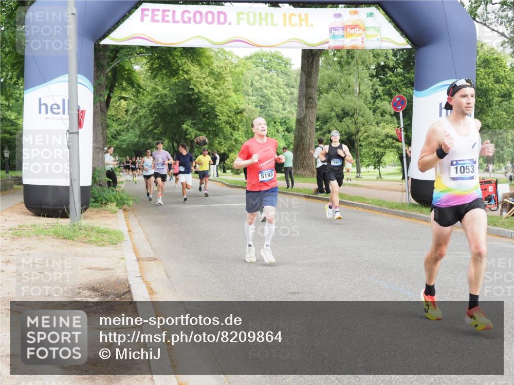 29.06.2025 - hella hamburg halbmarathon MichiJ http://msf.ph/oto/8209864 29.06.2025 10:22:56 Zwischen KM18-KM19 1053, 2243, 4246, 5193, 9345, 10865, 14310, 15902 meine-sportfotos.de