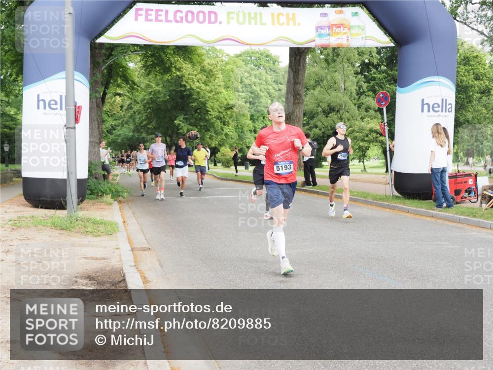 29.06.2025 - hella hamburg halbmarathon MichiJ http://msf.ph/oto/8209885 29.06.2025 10:22:56 Zwischen KM18-KM19 1053, 2243, 4246, 5193, 9345, 10865, 14310, 15902 meine-sportfotos.de
