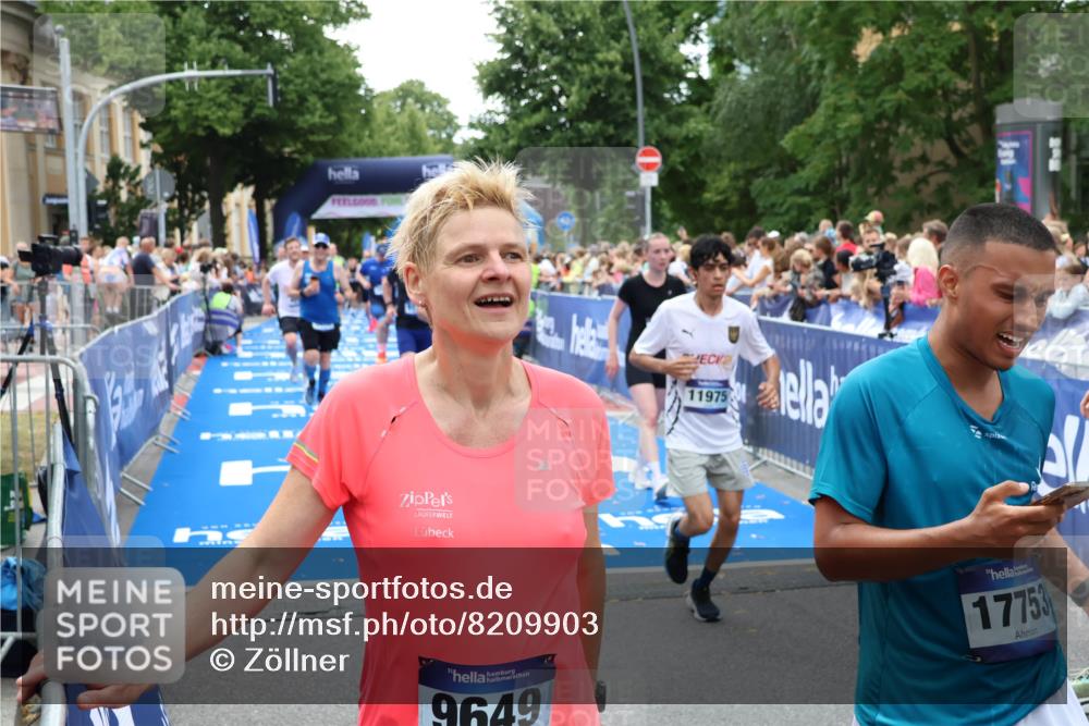 29.06.2025 - hella hamburg halbmarathon Zöllner http://msf.ph/oto/8209903 29.06.2025 10:49:56 Ziel 2540, 4017, 5460, 8454, 8455, 9126, 9200, 9491, 9597, 11975, 12527, 12733, 13463, 16716, 16732, 16800, 16887, 19109, 19122 meine-sportfotos.de