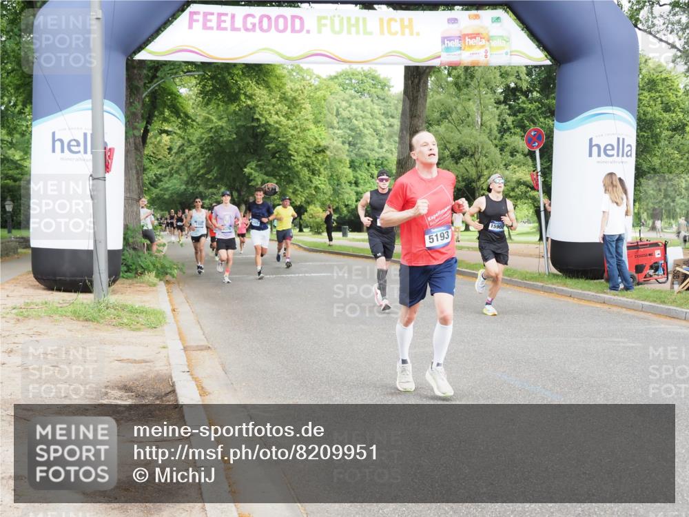 29.06.2025 - hella hamburg halbmarathon MichiJ http://msf.ph/oto/8209951 29.06.2025 10:22:57 Zwischen KM18-KM19 1053, 2243, 4246, 5193, 9345, 10865, 14310, 15902 meine-sportfotos.de
