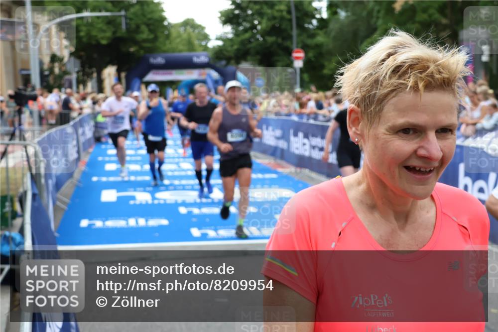 29.06.2025 - hella hamburg halbmarathon Zöllner http://msf.ph/oto/8209954 29.06.2025 10:49:57 Ziel 2540, 4017, 5460, 8454, 8455, 9126, 9200, 9491, 9597, 12527, 12733, 13463, 16716, 16732, 16800, 16887, 19109, 19122 meine-sportfotos.de