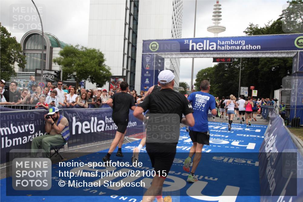 29.06.2025 - hella hamburg halbmarathon Michael Strokosch http://msf.ph/oto/8210015 29.06.2025 10:46:18 Ziel 1569, 1759, 2048, 2590, 2707, 3056, 3087, 4949, 6388, 7450, 9497, 10796, 11094, 11125, 16136, 16466, 16475, 17190, 18797 meine-sportfotos.de